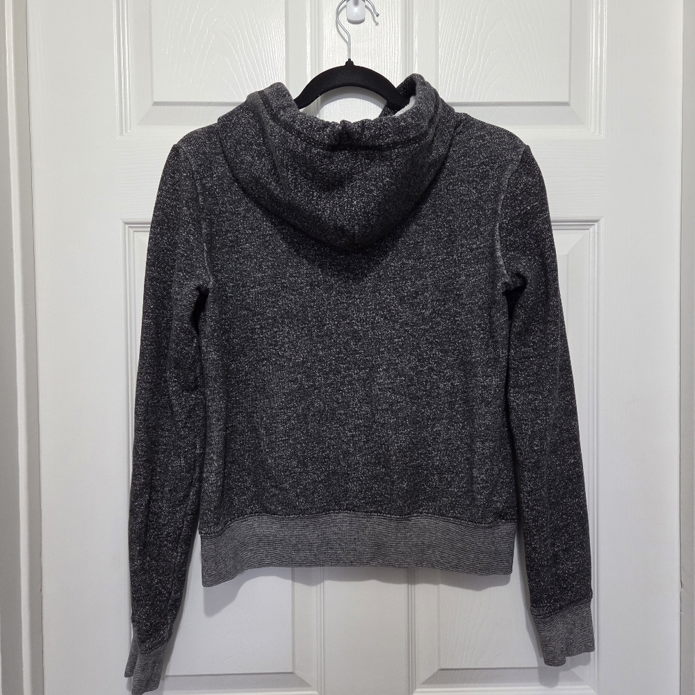 PINK Victoria's Secret Charcoal Hoodie with Heart Logo Size XSmall - Picture 5 of 8